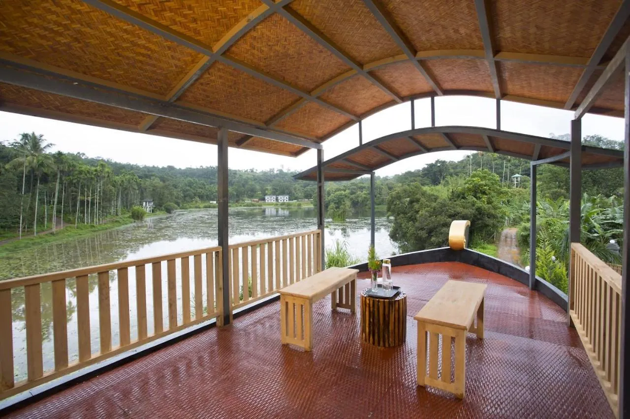 Szálloda Karlad Lake Resort - Vajanad