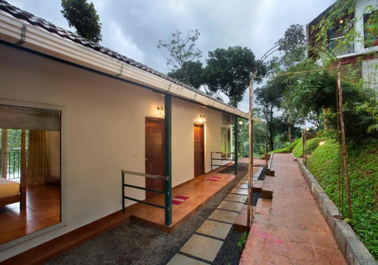 Karlad Lake Resort - Vajanad India
